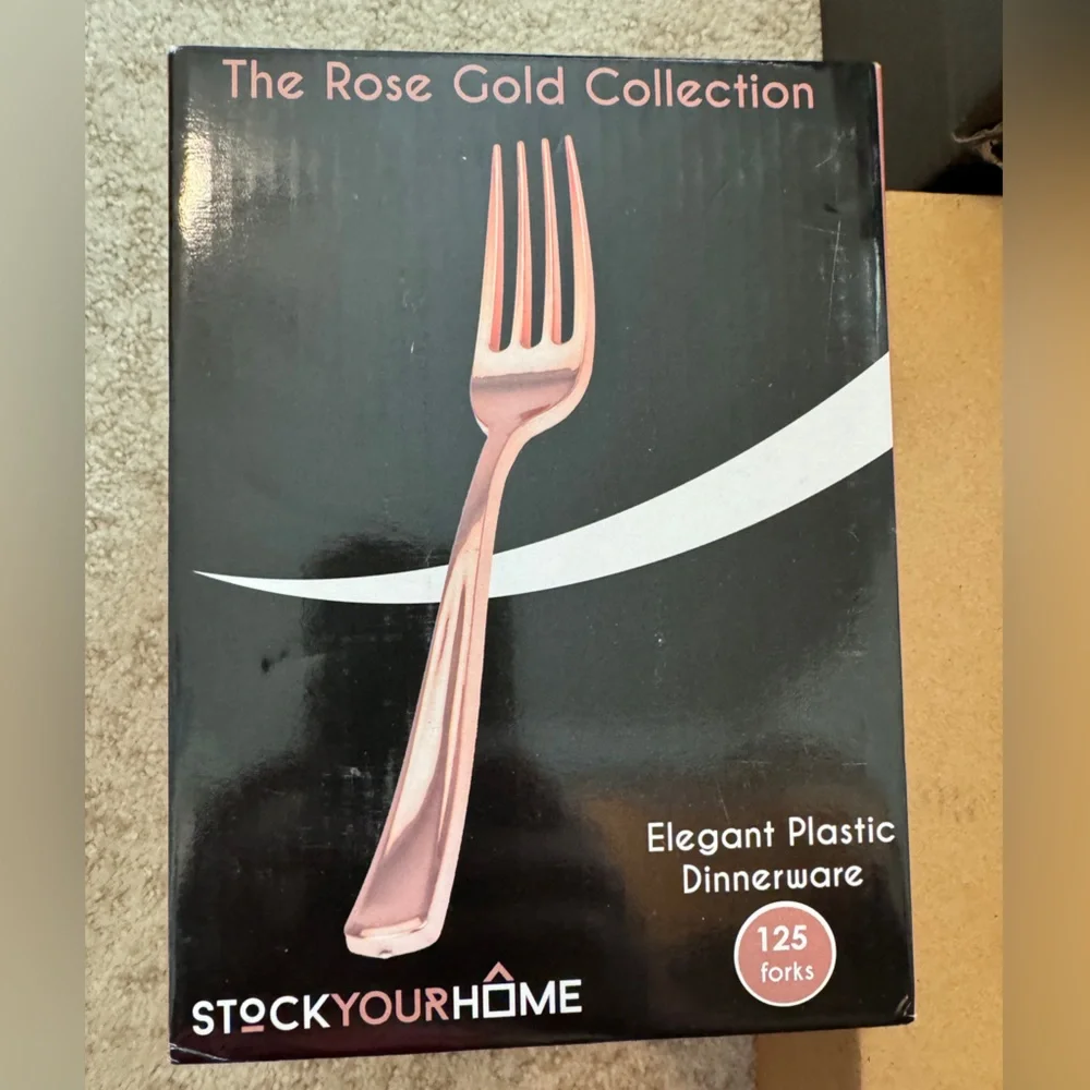NIB Rose Gold Plastic Tumblers and Plates Set